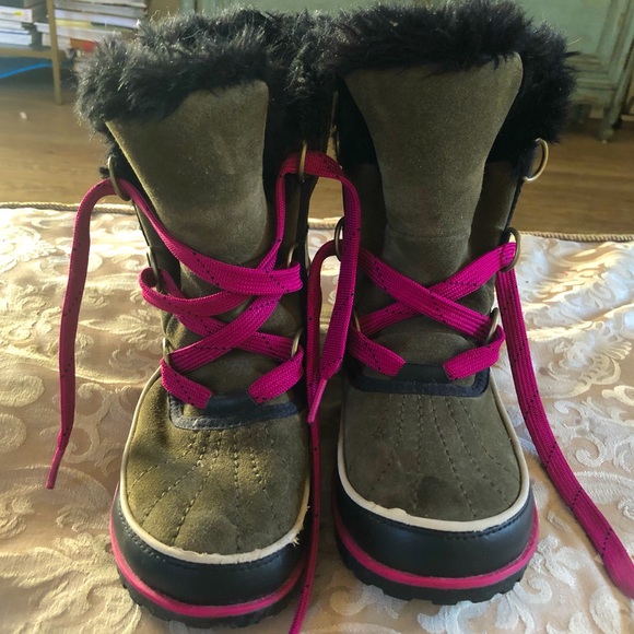 Sorel Women’s Winter Boots - Picture 1 of 5